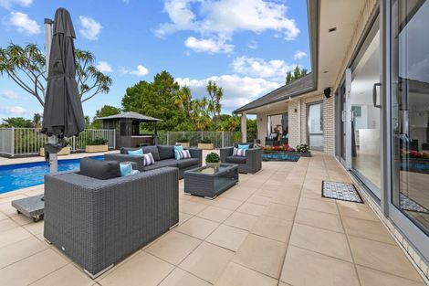 Photo of property in 7 Burgundy Park Avenue, Henderson, Auckland, 0612