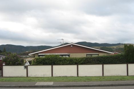 Photo of property in 100 Hillcrest Road, Raumati Beach, Paraparaumu, 5032