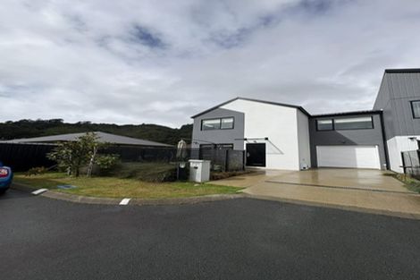 Photo of property in 7 Desert Gold Lane, Wallaceville, Upper Hutt, 5018