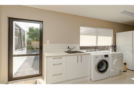 Photo of property in 37 Rarere Terrace, Kerikeri, 0230