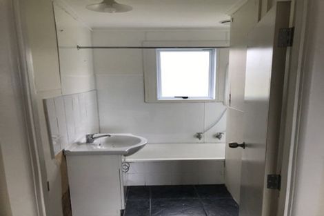 Photo of property in 59 Pah Road, Cockle Bay, Auckland, 2014