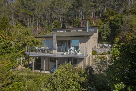 Photo of property in 10 Patricia Place, Hahei, Whitianga, 3591