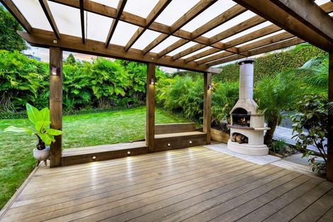 Photo of property in 1/6 Hythe Terrace, Mairangi Bay, Auckland, 0630