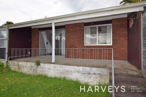 Photo of property in 6 Hiseman Lane, Henderson, Auckland, 0612