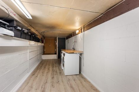 Photo of property in 33 Milton Terrace, Picton, 7220