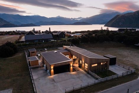 Photo of property in 9 Bull Ridge, Wanaka, 9305