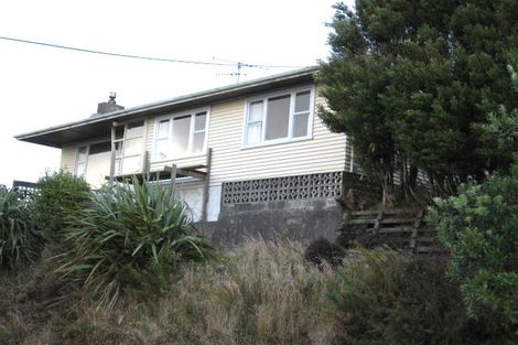 Photo of property in 48 Ruskin Road, Newlands, Wellington, 6037