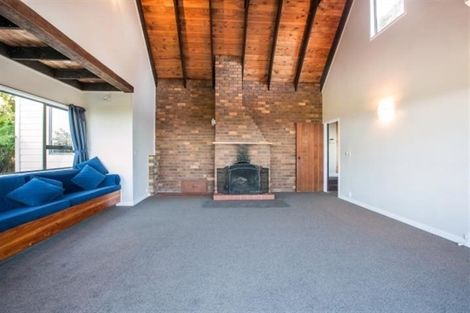 Photo of property in 274 Shaw Road, Titirangi, Auckland, 0604