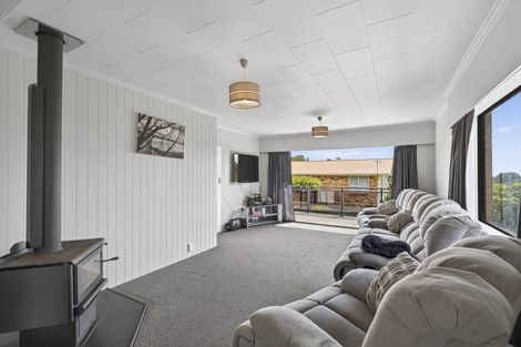 Photo of property in 46 Seaview Road, Marfell, New Plymouth, 4310