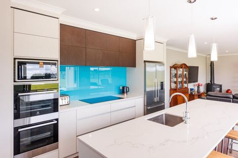 Photo of property in 760 Halcombe Road, Halcombe, Feilding, 4775