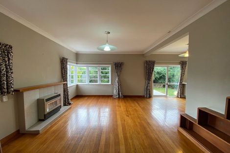 Photo of property in 15 Saint Ronans Avenue, Waterloo, Lower Hutt, 5011