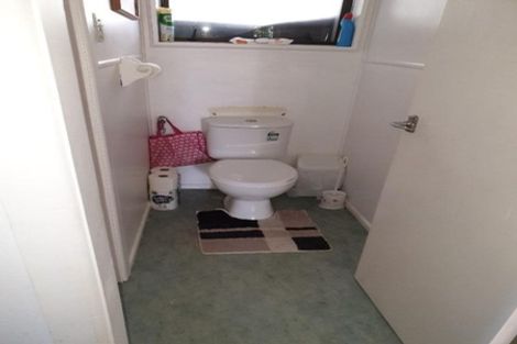 Photo of property in 19 Gloag Street, Waverley, 4510