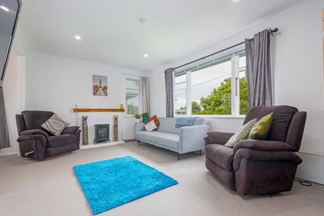 Photo of property in 17 Peters Avenue, Cloverlea, Palmerston North, 4412