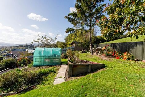 Photo of property in 16 Braeside, Kinmont Park, Mosgiel, 9024