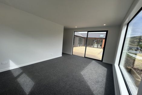 Photo of property in 34 Howden Drive, Jacks Point, 9371