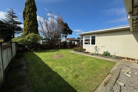Photo of property in 4 Alton Place, Hokowhitu, Palmerston North, 4410