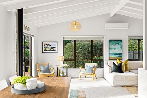 Photo of property in 2 The Southern Isle, Omaha, 0986