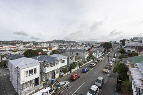 Photo of property in Ionian Flats, 123-125 Brougham Street, Mount Victoria, Wellington, 6011