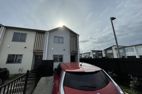 Photo of property in 21 Valour Lane, Papakura, 2110