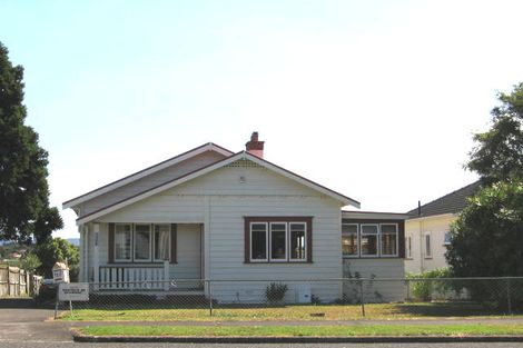 Photo of property in 121 Astley Avenue, New Lynn, Auckland, 0600