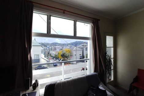 Photo of property in 2/51 Austin Street, Mount Victoria, Wellington, 6011