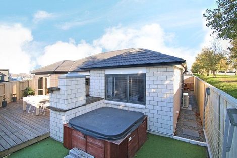 Photo of property in 42 Marion Crescent, Papamoa Beach, Papamoa, 3118