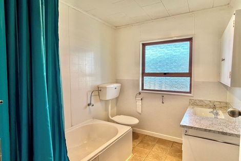 Photo of property in 3 Somerset Place, Taradale, Napier, 4112