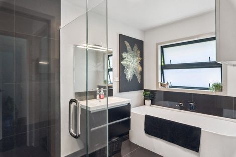 Photo of property in 53 Bruce Road, Levin, 5510