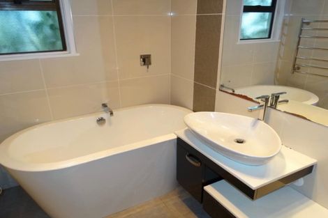 Photo of property in 22 Cron Avenue, Te Atatu South, Auckland, 0610