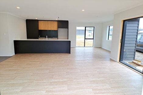 Photo of property in 8 Mckerrow Place, Featherston, 5710