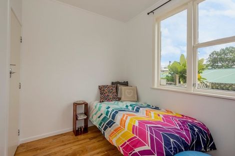 Photo of property in 6 Kaitawa Street, Waikanae Beach, Waikanae, 5036