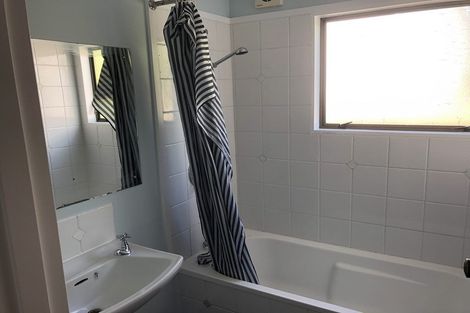 Photo of property in 30 Dorset Crescent, Hokowhitu, Palmerston North, 4410