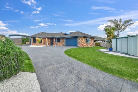 Photo of property in 51 Blake Boulevard, Papamoa Beach, Papamoa, 3118
