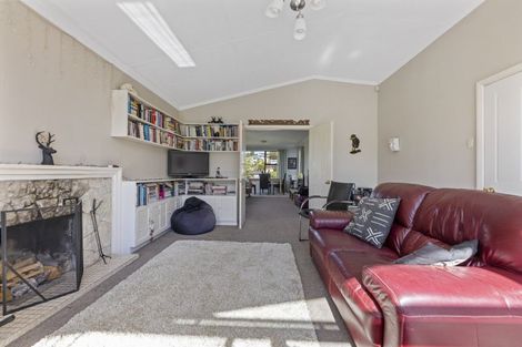 Photo of property in 12 Pioneer Crescent, Helensburgh, Dunedin, 9010
