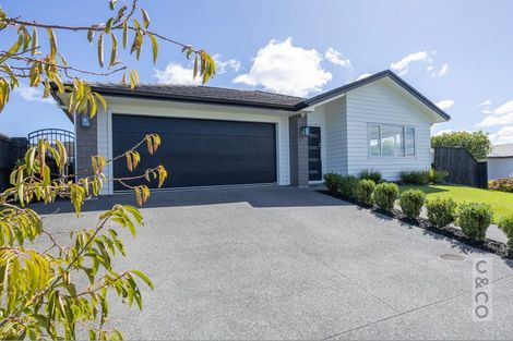 Photo of property in 77a Pohutukawa Parade, Riverhead, 0820