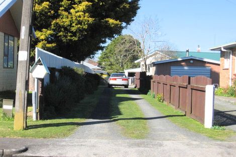 Photo of property in 4 Resolute Way, Papakura, 2110