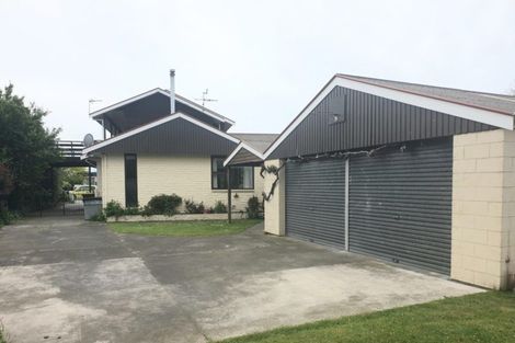 Photo of property in 399 Yaldhurst Road, Russley, Christchurch, 8042