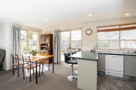 Photo of property in 30 Gardenia Close, Melville, Hamilton, 3206