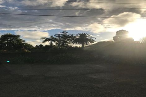 Photo of property in 4/2b Queensway, Three Kings, Auckland, 1024