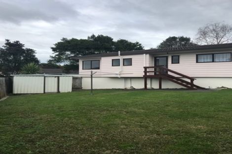 Photo of property in 1 Lowell Place, Massey, Auckland, 0614