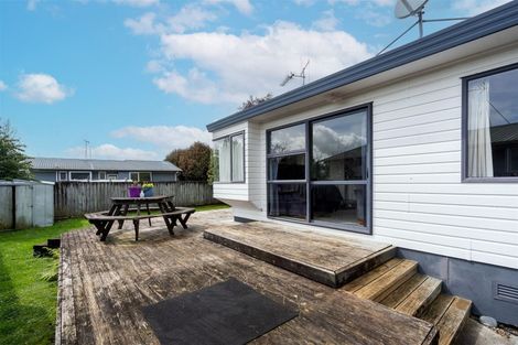 Photo of property in 27 Penney Green, Nawton, Hamilton, 3200