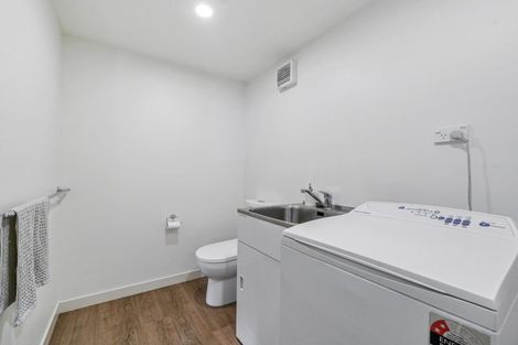 Photo of property in 2/21 Luxford Street, Berhampore, Wellington, 6023