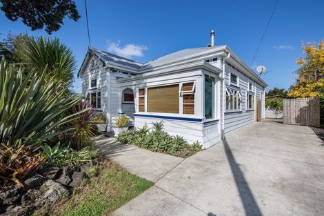 Photo of property in 31 Sutherland Road, Point Chevalier, Auckland, 1025