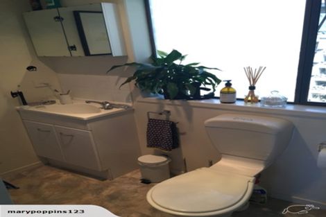 Photo of property in 20 Portsea Place, Chatswood, Auckland, 0626