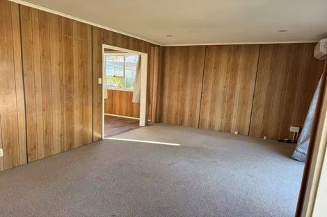 Photo of property in 2 Cranberry Place, Bucklands Beach, Auckland, 2012