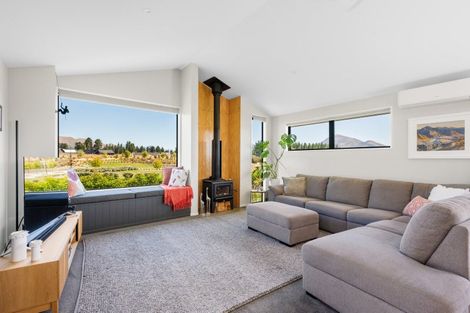 Photo of property in 8 Tahi Street, Albert Town, Wanaka, 9305