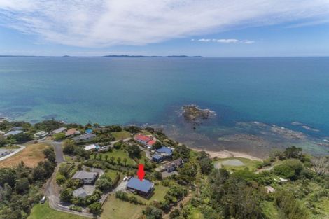 Photo of property in 44 Heretaunga Crescent, Cable Bay, 0420