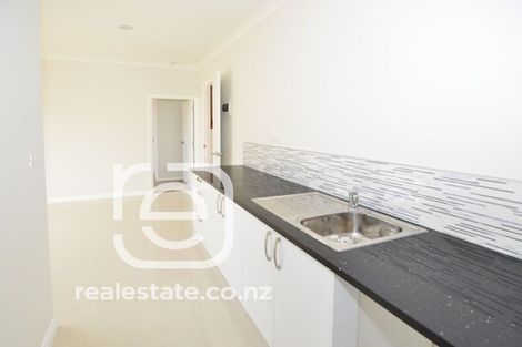 Photo of property in 68 Huntington Park Drive, Greenhithe, Auckland, 0632