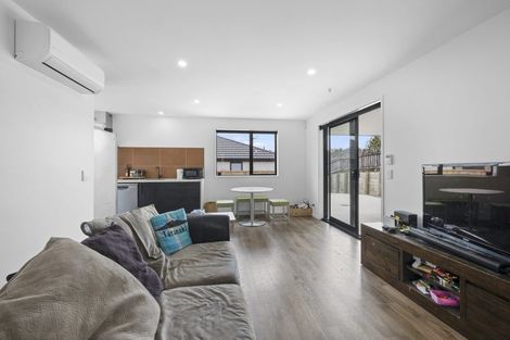 Photo of property in 6 Banks Street, Marfell, New Plymouth, 4310