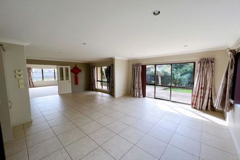 Photo of property in 9 Laurel Oak Drive, Schnapper Rock, Auckland, 0632